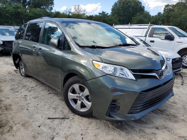 5TDKZ3DC5JS911329 - 2018 TOYOTA SIENNA LE GREEN photo 4