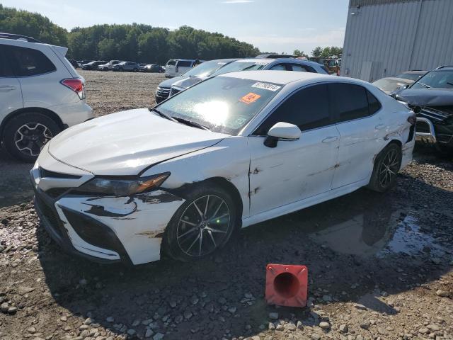 4T1G11AK4PU767043 - 2023 TOYOTA CAMRY SE NIGHT SHADE WHITE photo 1