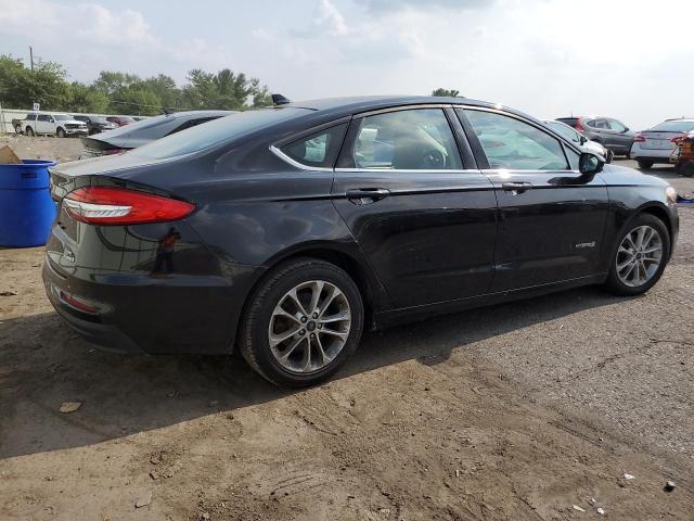 3FA6P0LU8KR147809 - 2019 FORD FUSION SE შავი ფოტო 3