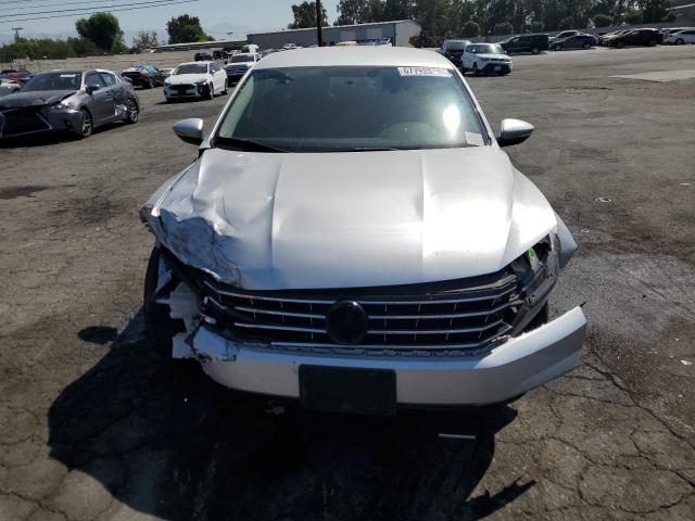 1VWAT7A31GC050618 - 2016 VOLKSWAGEN PASSAT S SILVER photo 5