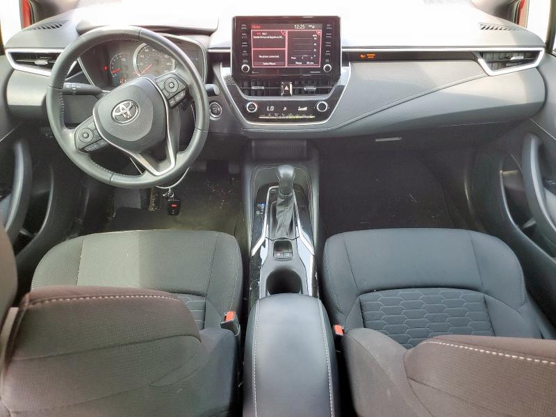 JTND4MBE5N3180356 - 2022 TOYOTA COROLLA SE RED photo 8