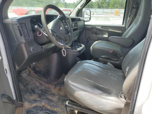 1GCFG15X281195512 - 2008 CHEVROLET EXPRESS G1 WHITE photo 7