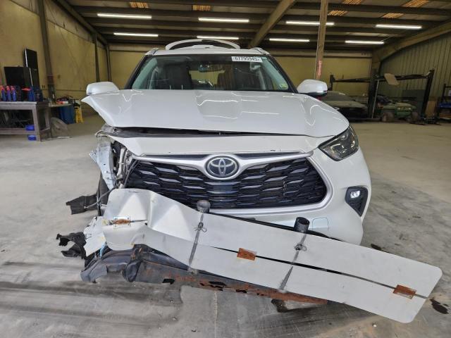 5TDHZRBH3NS226747 - 2022 TOYOTA HIGHLANDER XLE Beyaz fotoğraf 5