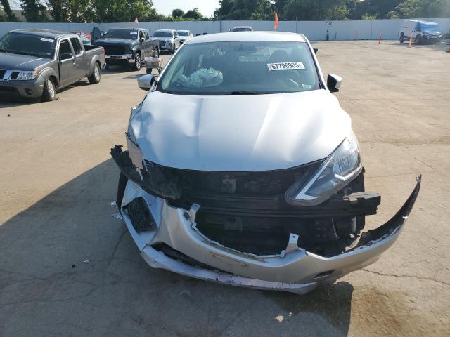 3N1AB7APXKY450639 - 2019 NISSAN SENTRA S 银色 照片 5