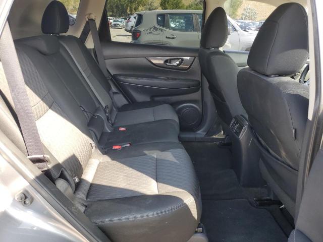 KNMAT2MV2JP577585 - 2018 NISSAN ROGUE S Szary zdjęcie 11