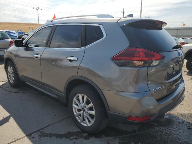 KNMAT2MV2JP577585 - 2018 NISSAN ROGUE S Szary zdjęcie 2
