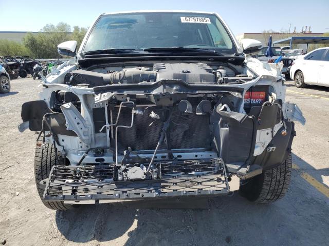 JTEFU5JR6R5306530 - 2024 TOYOTA 4RUNNER SR5 WHITE photo 5