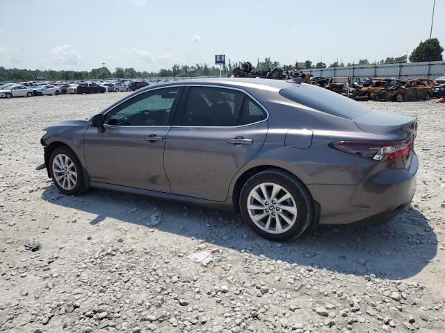 4T1C11AK8PU815528 - 2023 TOYOTA CAMRY LE GRAY photo 2
