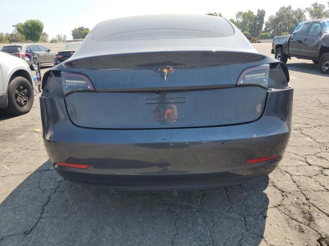 5YJ3E1EA0JF155625 - 2018 TESLA MODEL 3 灰色 照片 6