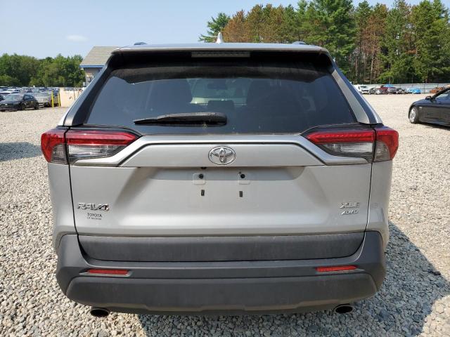 2T3P1RFV5KW055223 - 2019 TOYOTA RAV4 XLE SILVER photo 6