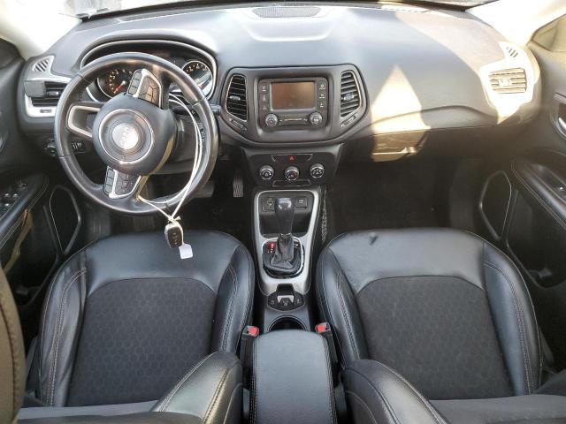 3C4NJCBB9JT441195 - 2018 JEEP COMPASS LATITUDE 银色 照片 8