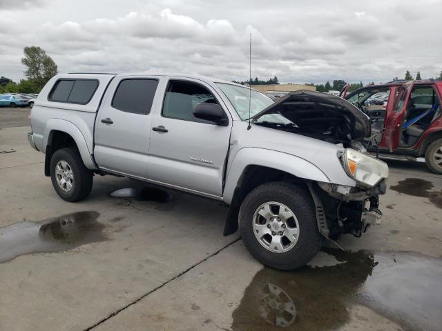 3TMLU4EN7CM101907 - 2012 TOYOTA TACOMA DOUBLE CAB ვერცხლისფერი ფოტო 4