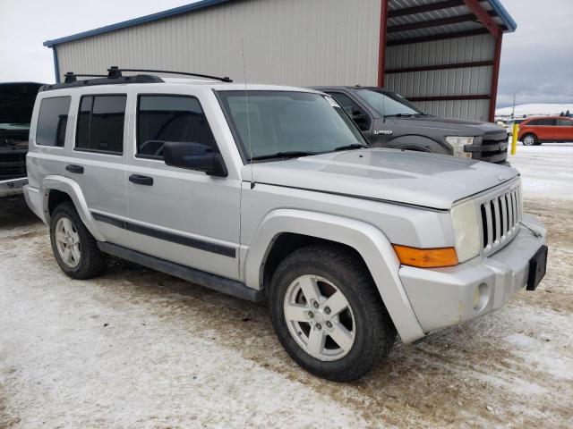 1J8HG48K56C365396 - 2006 JEEP COMMANDER SILVER photo 4