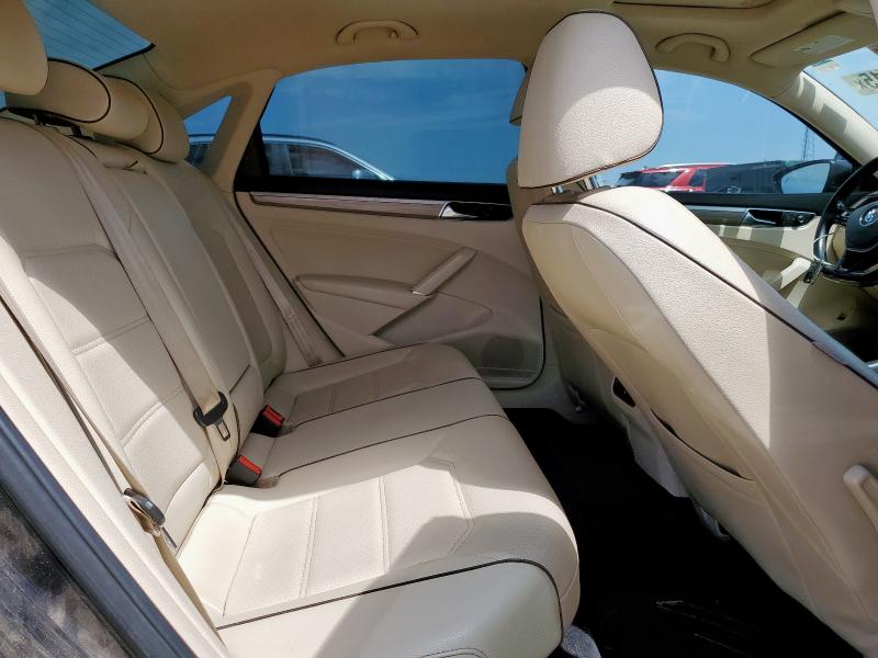 1VWBT7A36HC082924 - 2017 VOLKSWAGEN PASSAT SE BLACK photo 10