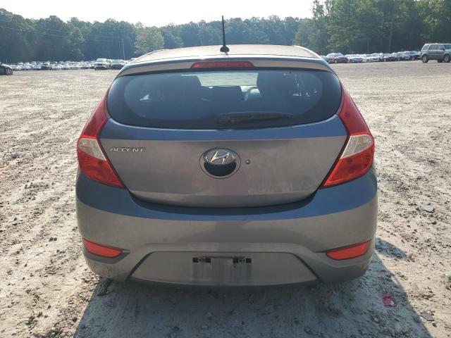 KMHCT5AE6GU273793 - 2016 HYUNDAI ACCENT SE GRAY photo 6