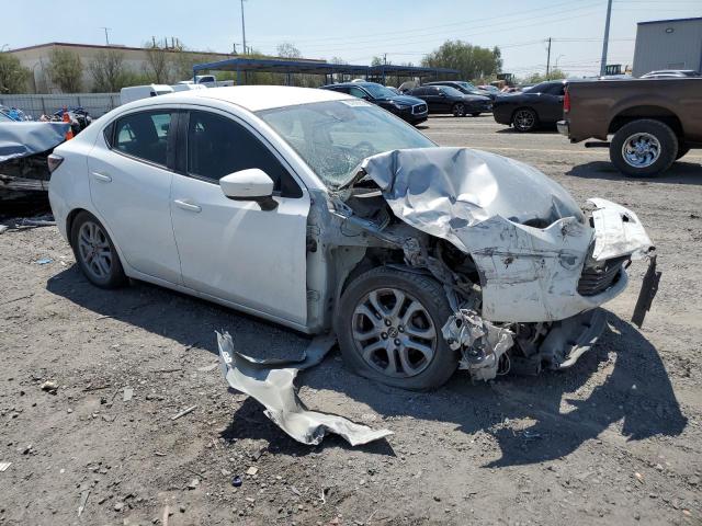 3MYDLBZV4GY136877 - 2016 TOYOTA SCION IA WHITE photo 4