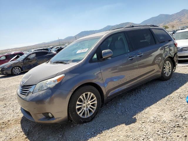 2016 TOYOTA SIENNA XLE, 