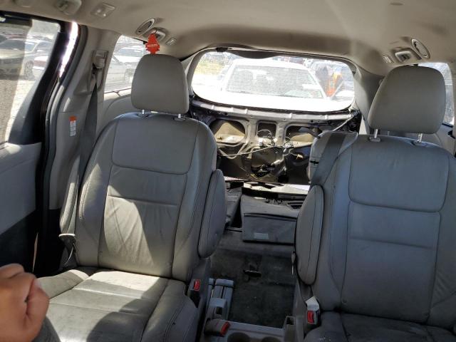 5TDYK3DC2GS740241 - 2016 TOYOTA SIENNA XLE GRAY photo 10