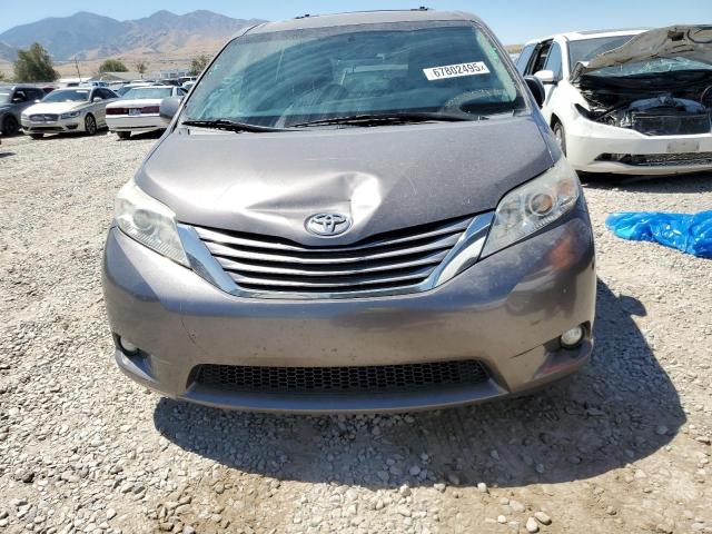 5TDYK3DC2GS740241 - 2016 TOYOTA SIENNA XLE GRAY photo 5