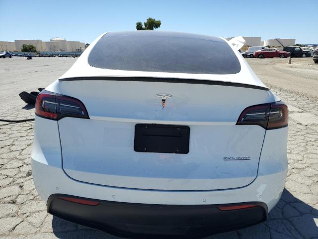 7SAYGDEF7NF396121 - 2022 TESLA MODEL Y WHITE photo 6