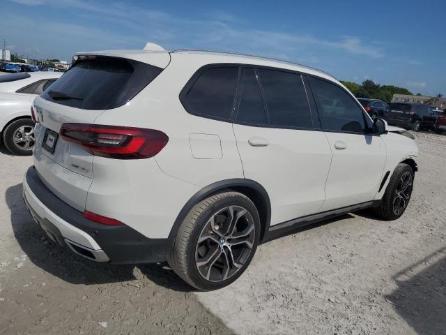 5UXTA6C06M9D44850 - 2021 BMW X5 XDRIVE45E WHITE photo 3