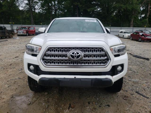 5TFCZ5AN6HX102075 - 2017 TOYOTA TACOMA DOUBLE CAB WHITE photo 5