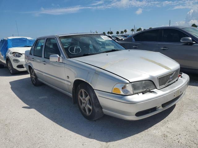 YV1LS55AXX1600626 - 1999 VOLVO S70 SILVER photo 1