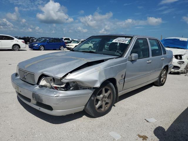 YV1LS55AXX1600626 - 1999 VOLVO S70 SILVER photo 2