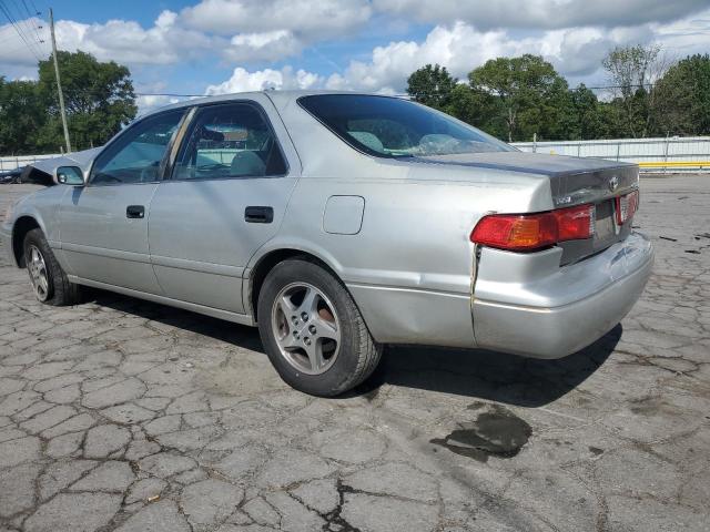 4T1BF22K31U964695 - 2001 TOYOTA CAMRY LE ნაცრისფერი ფოტო 2