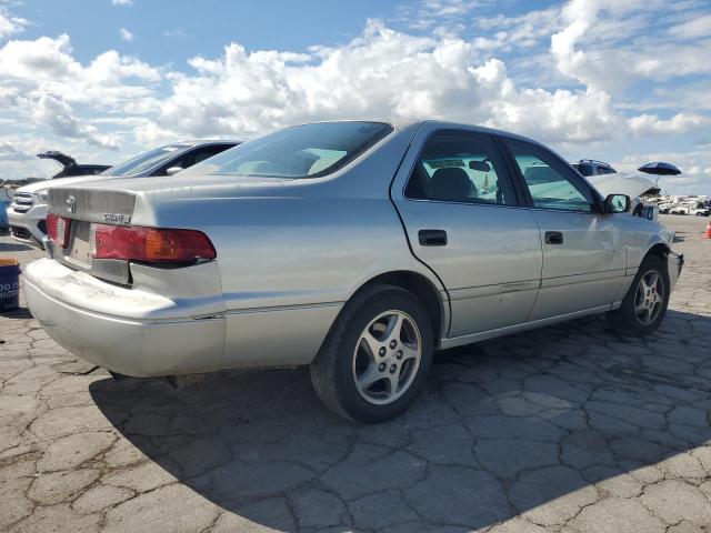 4T1BF22K31U964695 - 2001 TOYOTA CAMRY LE ნაცრისფერი ფოტო 3