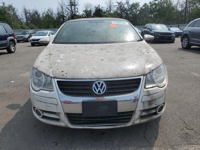 WVWBA7AH7AV016302 - 2010 VOLKSWAGEN EOS TURBO Weiß Foto 5