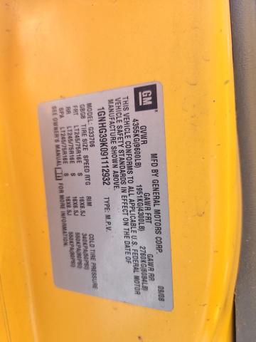 1GNHG39K091112932 - 2009 CHEVROLET EXPRESS G3 YELLOW photo 13
