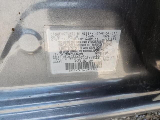 3N1CN7AP6JL877974 - 2018 NISSAN VERSA S ნაცრისფერი ფოტო 12