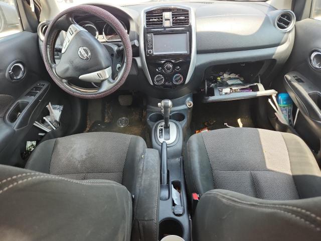 3N1CN7AP6JL877974 - 2018 NISSAN VERSA S ნაცრისფერი ფოტო 8