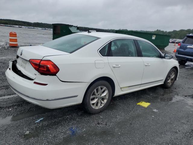 1VWAT7A39GC044484 - 2016 VOLKSWAGEN PASSAT S WHITE photo 3