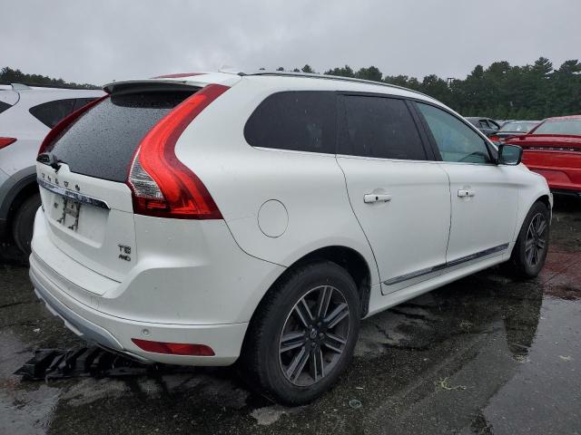 YV440MRR2H2026963 - 2017 VOLVO XC60 T5 DYNAMIC WHITE photo 3