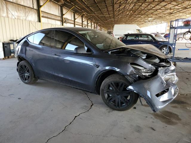 7SAYGAEEXPF832176 - 2023 TESLA MODEL Y GRAY photo 4