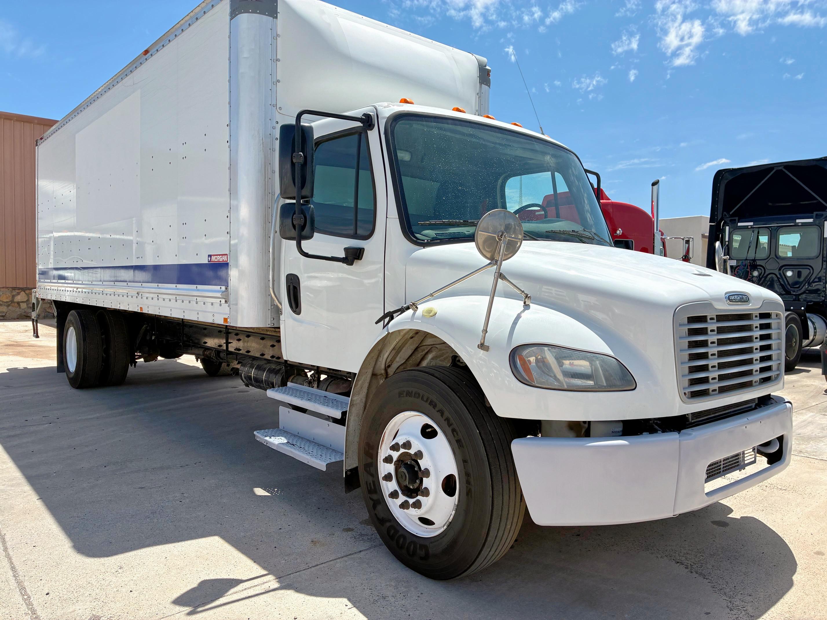 2017 FREIGHTLINER M2 106 MEDIUM DUTY, null