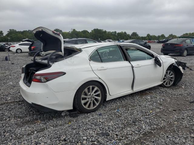 4T1C11AK1NU636647 - 2022 TOYOTA CAMRY LE 白色 照片 3