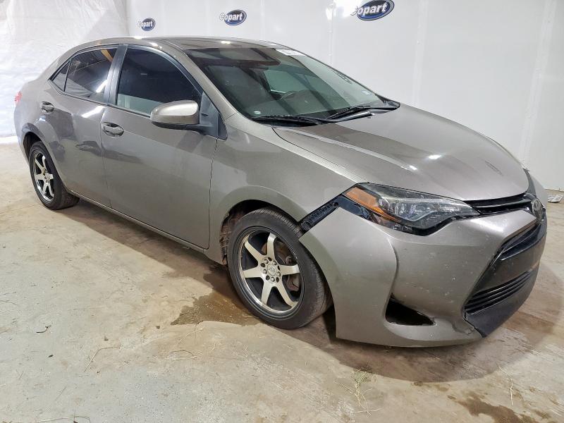 2T1BURHE4JC987890 - 2018 TOYOTA COROLLA L Szary zdjęcie 4