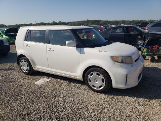 JTLZE4FE4CJ026025 - 2012 TOYOTA SCION XB WHITE photo 4
