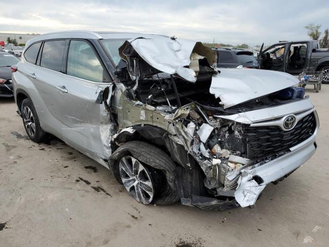 5TDGZRAH8MS059443 - 2021 TOYOTA HIGHLANDER XLE ვერცხლისფერი ფოტო 4