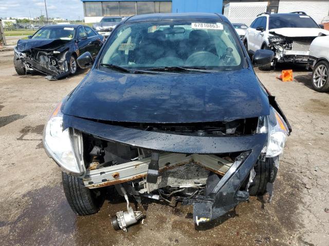 3N1CN7AP5JL873172 - 2018 NISSAN VERSA S BLACK photo 5