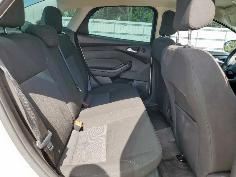 1FADP3H23JL277526 - 2018 FORD FOCUS SEL TAN photo 10