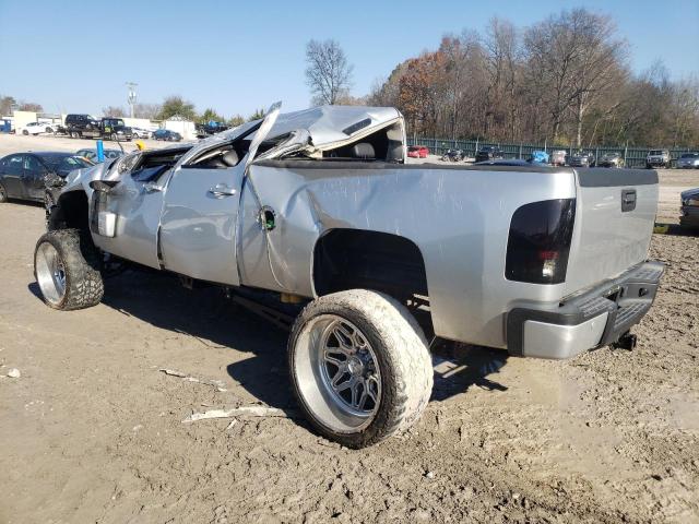 1GC4KYB6XAF133391 - 2010 CHEVROLET SILVERADO K2500 HEAVY DUTY LTZ WHITE photo 2