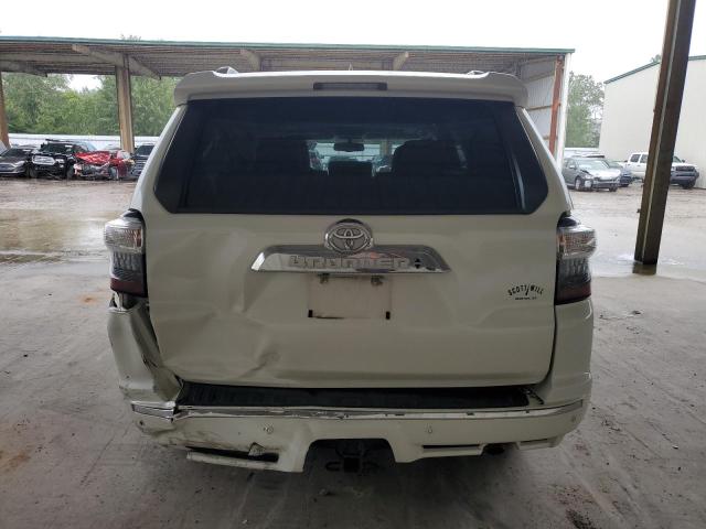 JTEZU5JR4F5084501 - 2015 TOYOTA 4RUNNER SR5 أبيض صورة 6