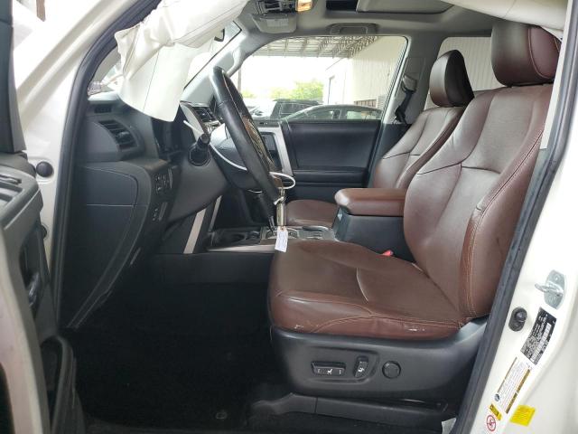 JTEZU5JR4F5084501 - 2015 TOYOTA 4RUNNER SR5 أبيض صورة 7