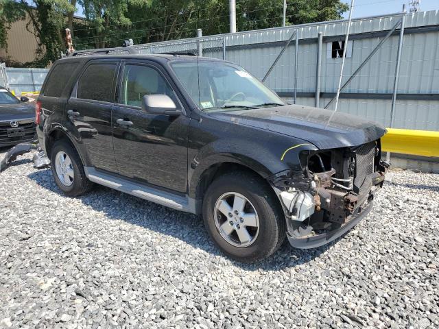 1FMCU9D73BKA36006 - 2011 FORD ESCAPE XLT BLACK photo 4