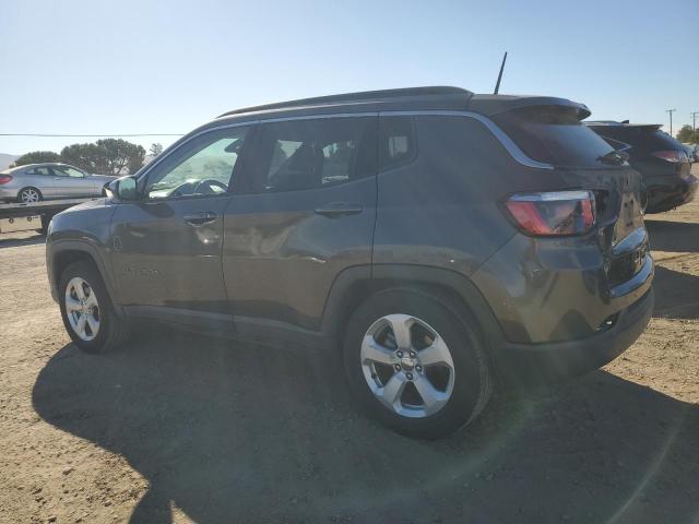 3C4NJCBBXJT469412 - 2018 JEEP COMPASS LATITUDE Сұр фото 2