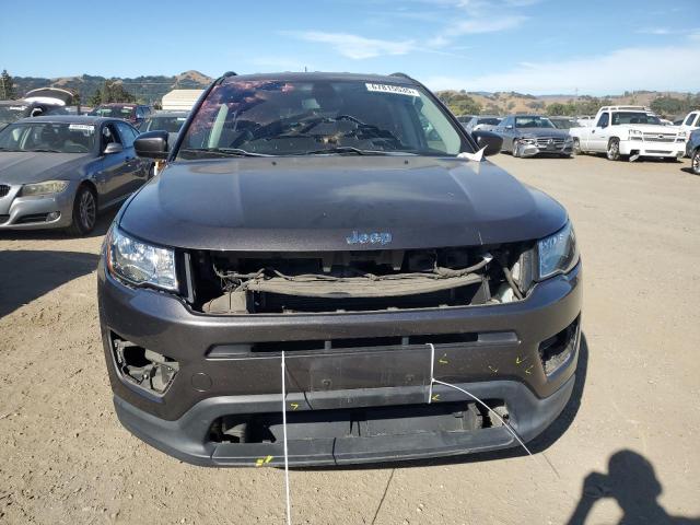 3C4NJCBBXJT469412 - 2018 JEEP COMPASS LATITUDE Сұр фото 5